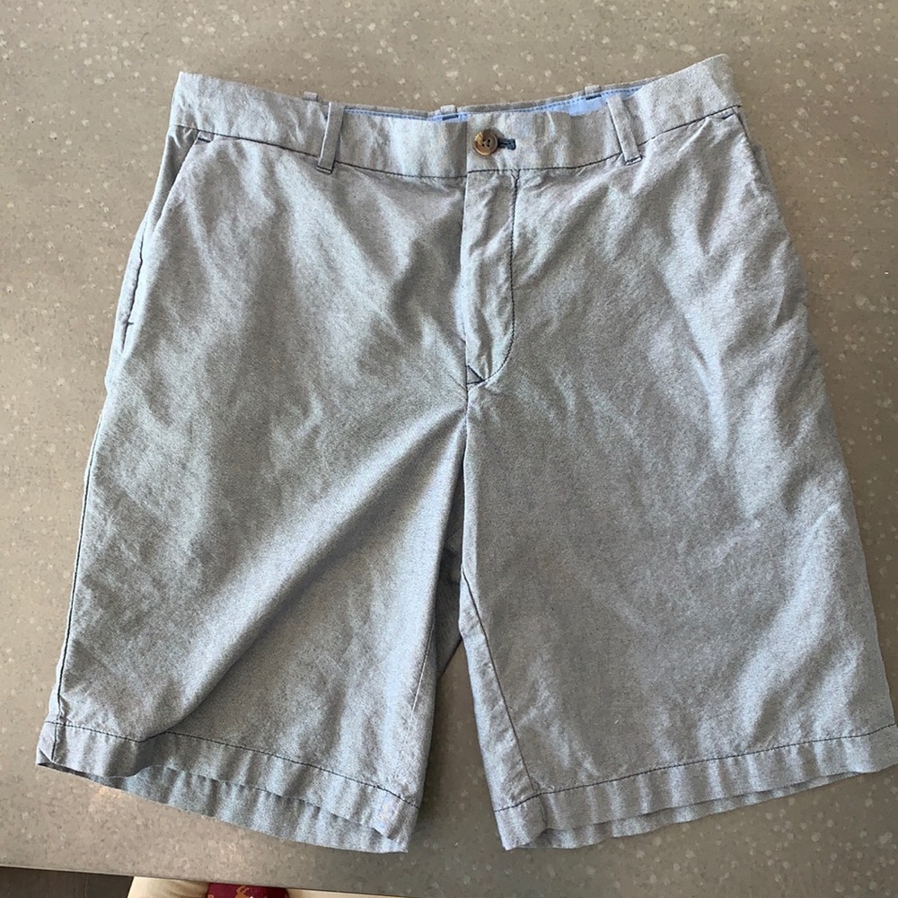 IZOD linen men’s shorts. Size 33. Gray/blue color